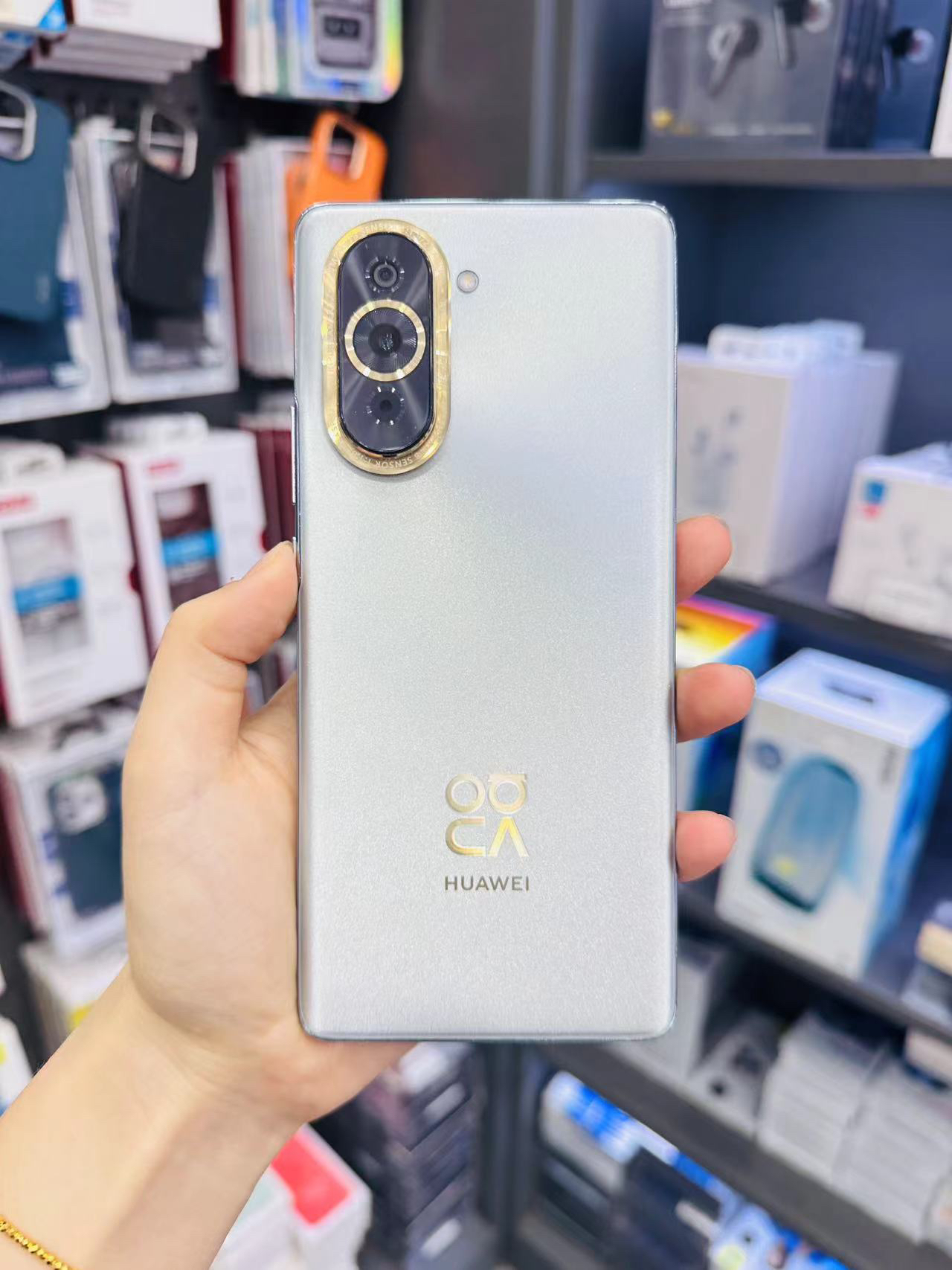 99新  华为nova10 8➕256G 银色 无拆无修  99新靓机