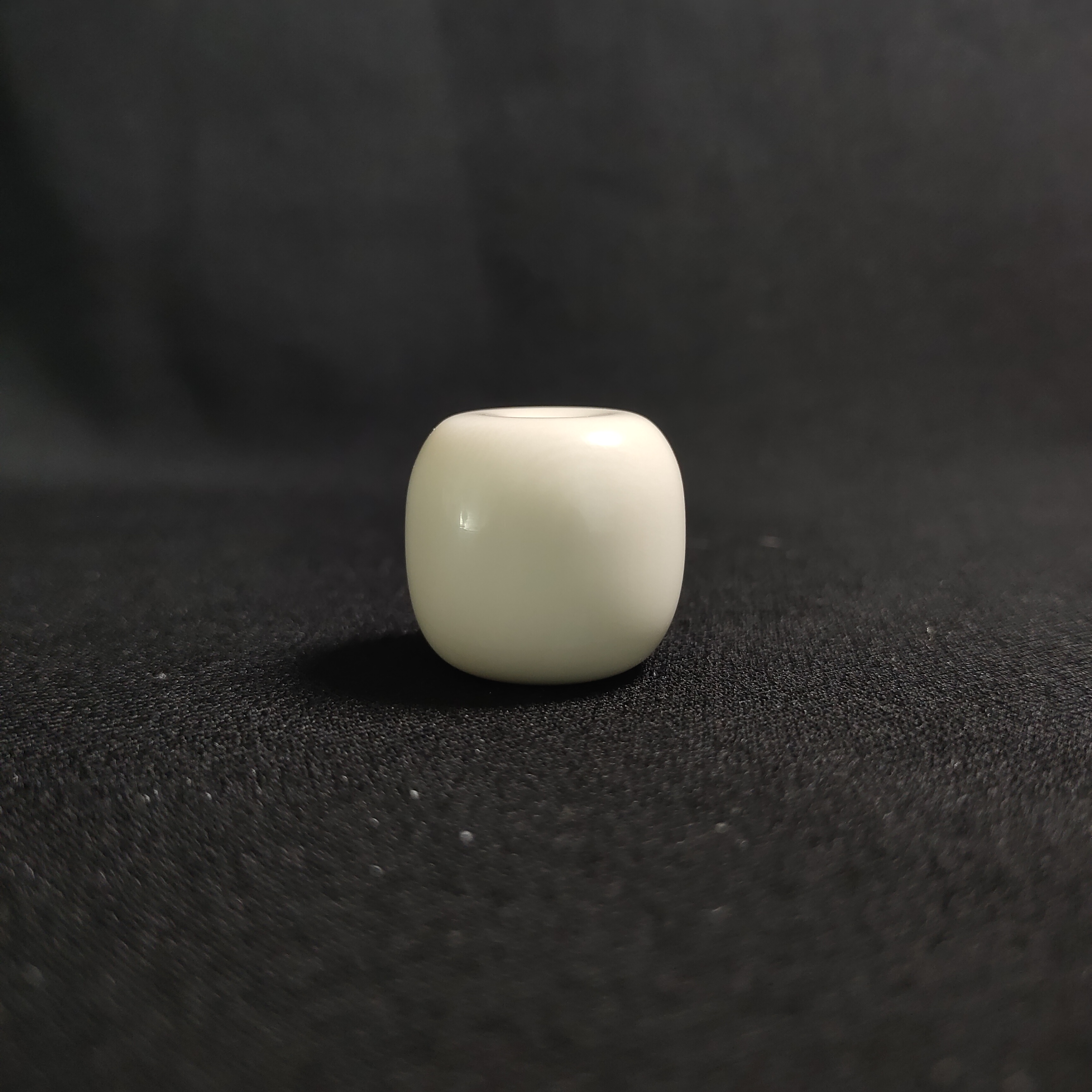 B111323 只做天然猛犸牙 墩子 直径23.5x对孔21.5mm