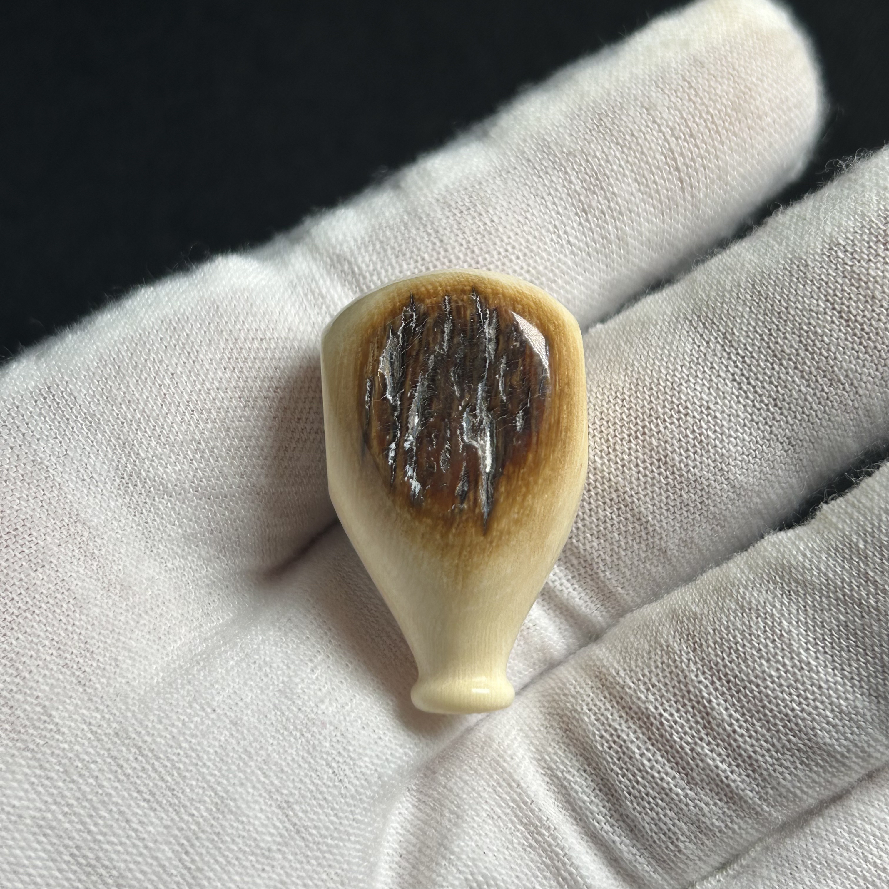 A112802只做天然猛犸象牙 原皮宝瓶三通 对孔19*高32*厚16mm