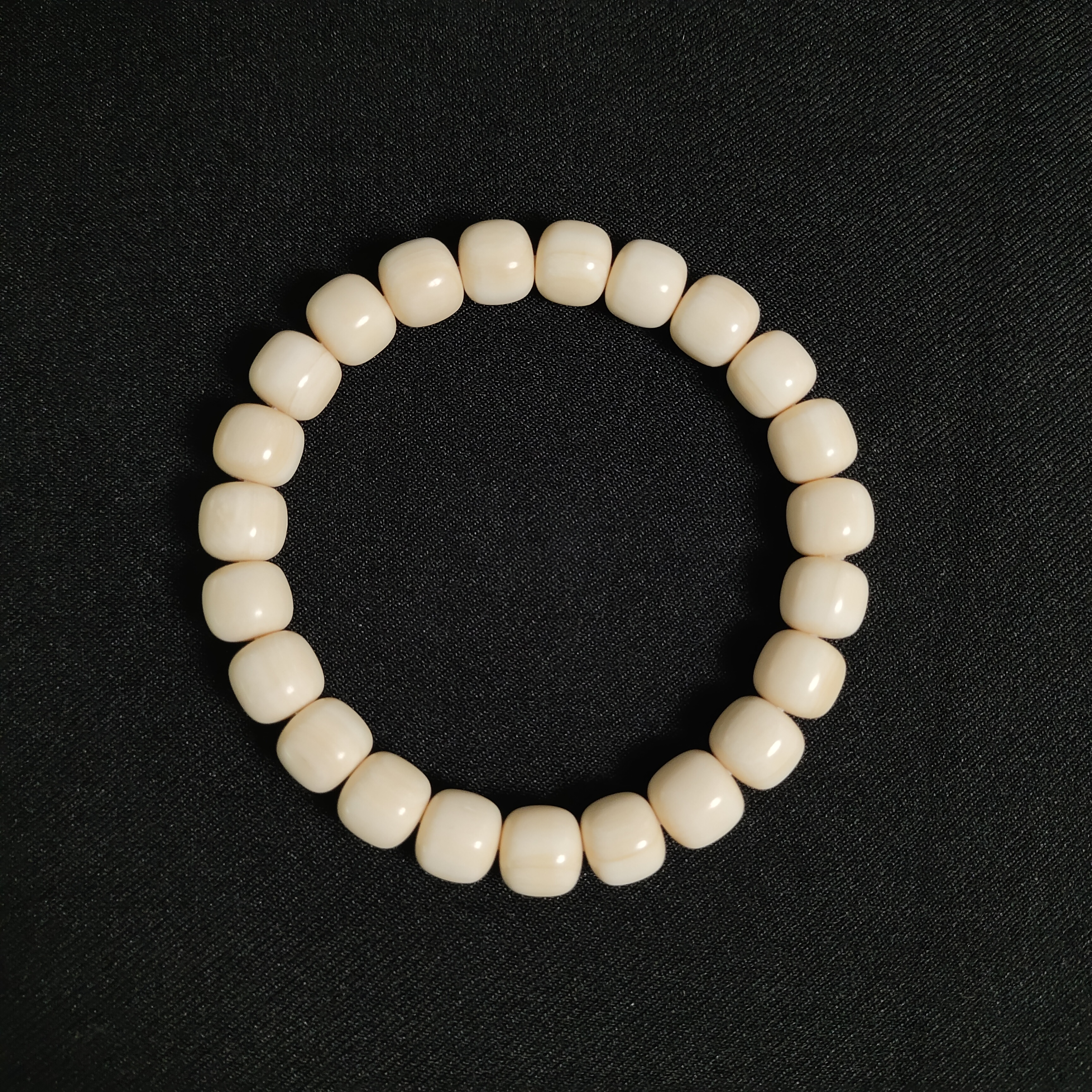 PQ033 同根精选猛犸皮肉料老型单圈（23颗）约珠径10*对孔9mm