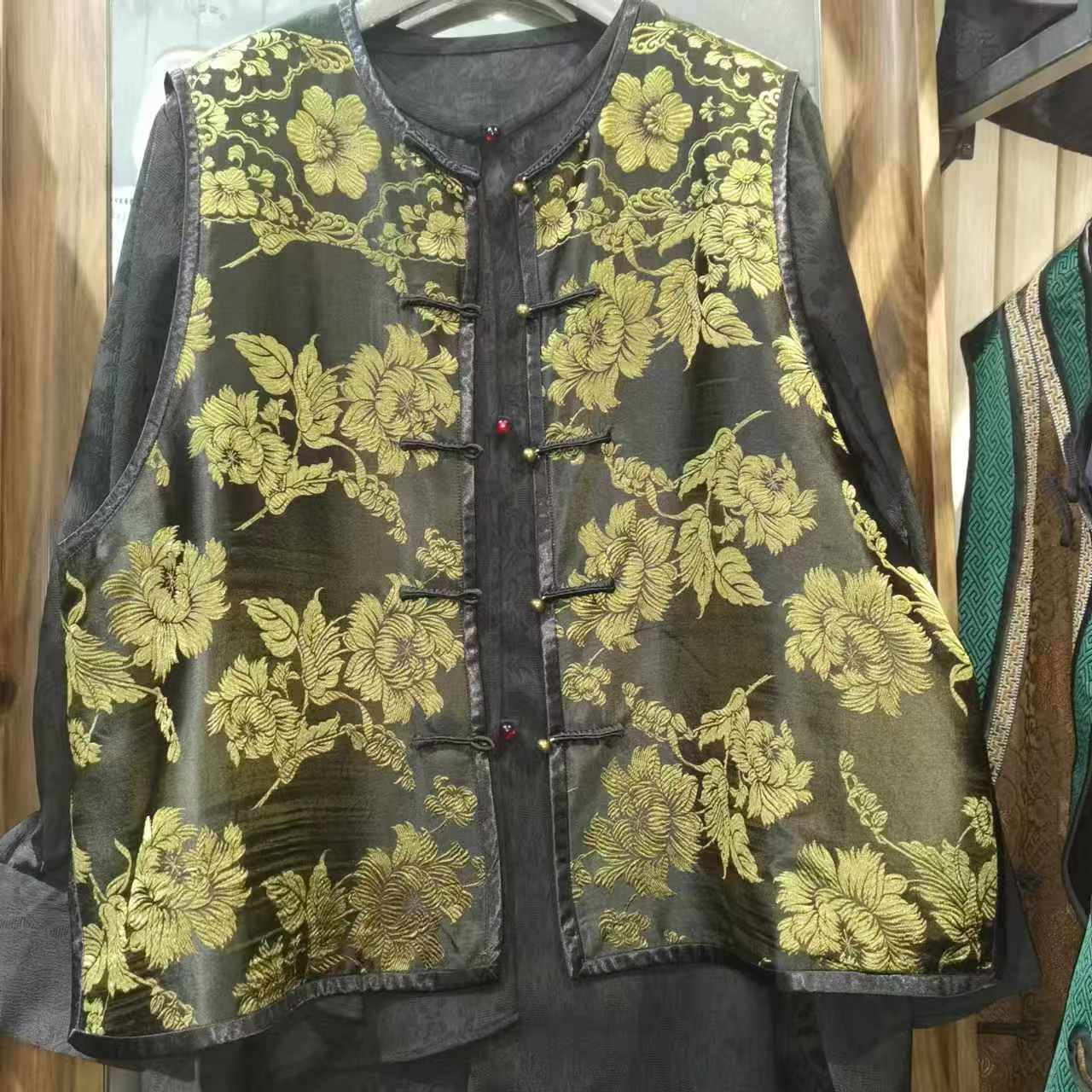 鑫丽服饰私人定制黑色盘扣暗纹提花真丝老软缎马甲