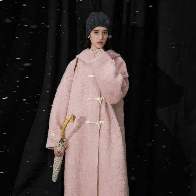 半圆美莉诺羊毛女装[文艺]2024秋粉色连帽夹棉呢大衣女D24312447