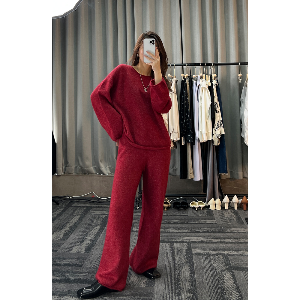 Le Samedi高级感顶配羊绒马海 软糯慵懒圆领宽松红色针织套装