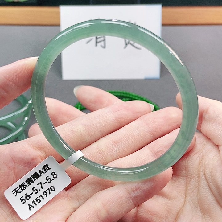 【闪购商品】翡翠手镯（圆镯）未镶嵌