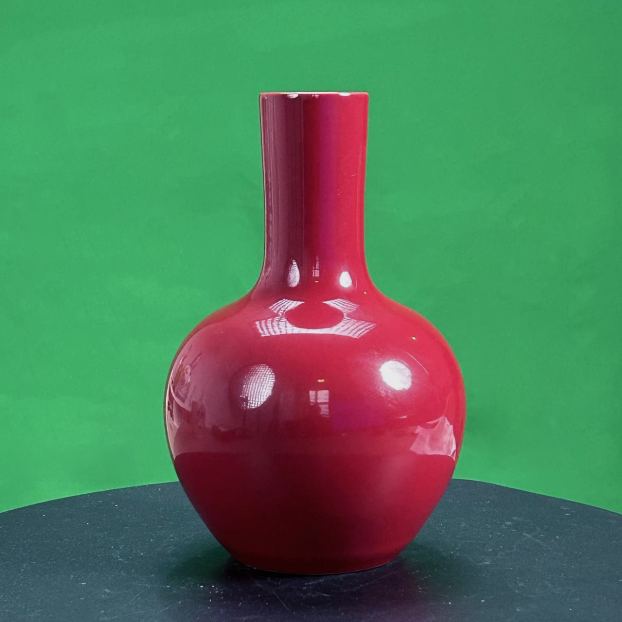 WYT7556-2清代红釉天球瓶