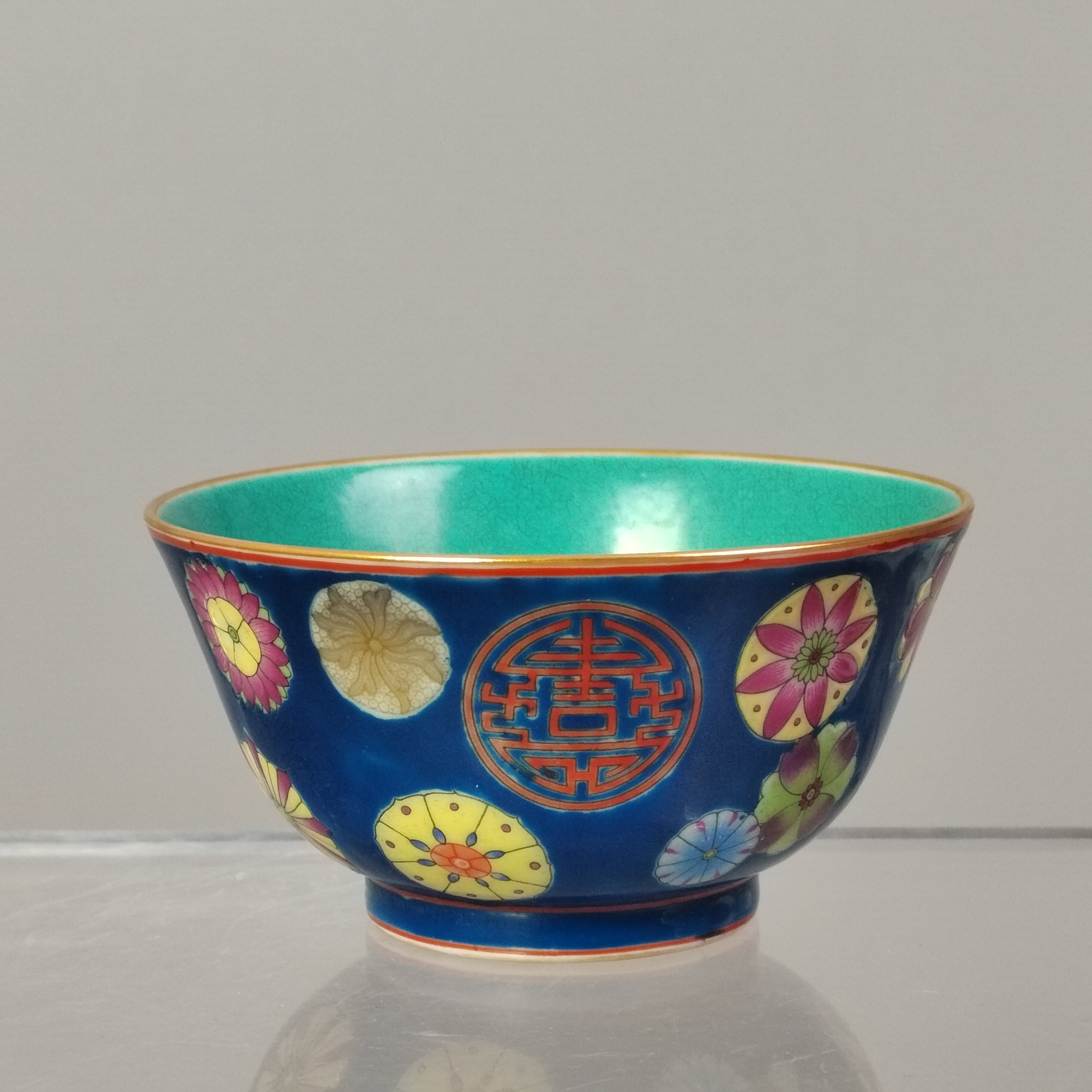 WYTCC2006-00301Q清代粉彩皮球花描金茶盏