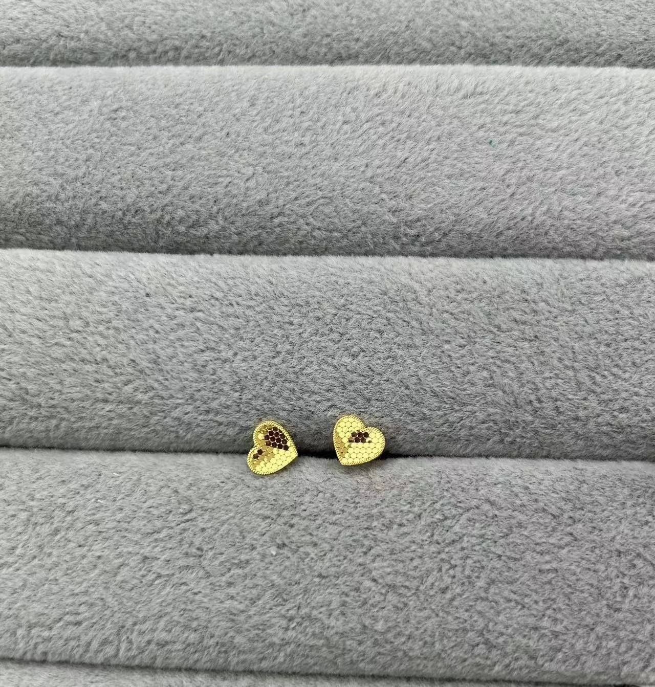 足金999 鱼鳞爱心耳钩