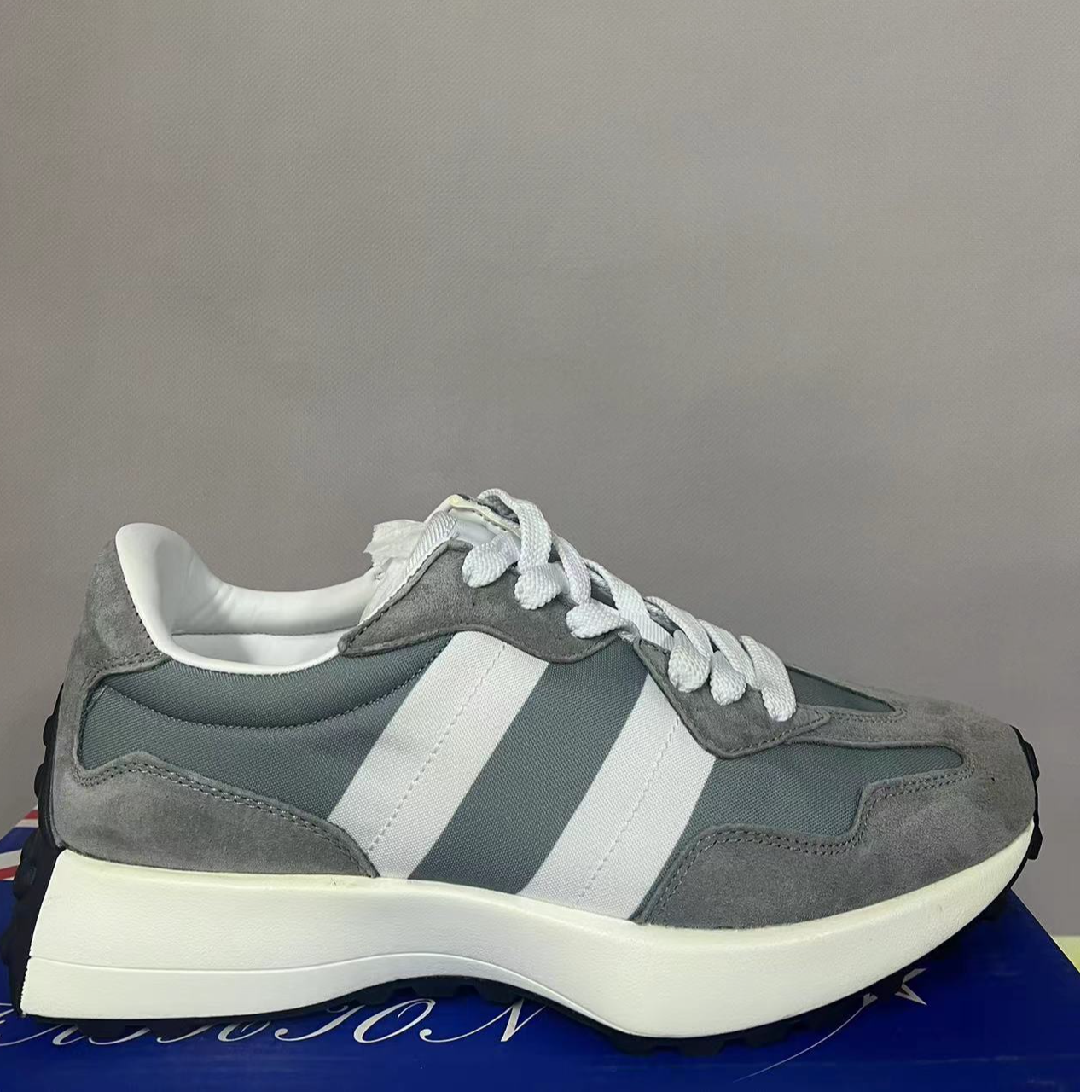 【哥俩儿家】新款时尚舒适运动鞋8228