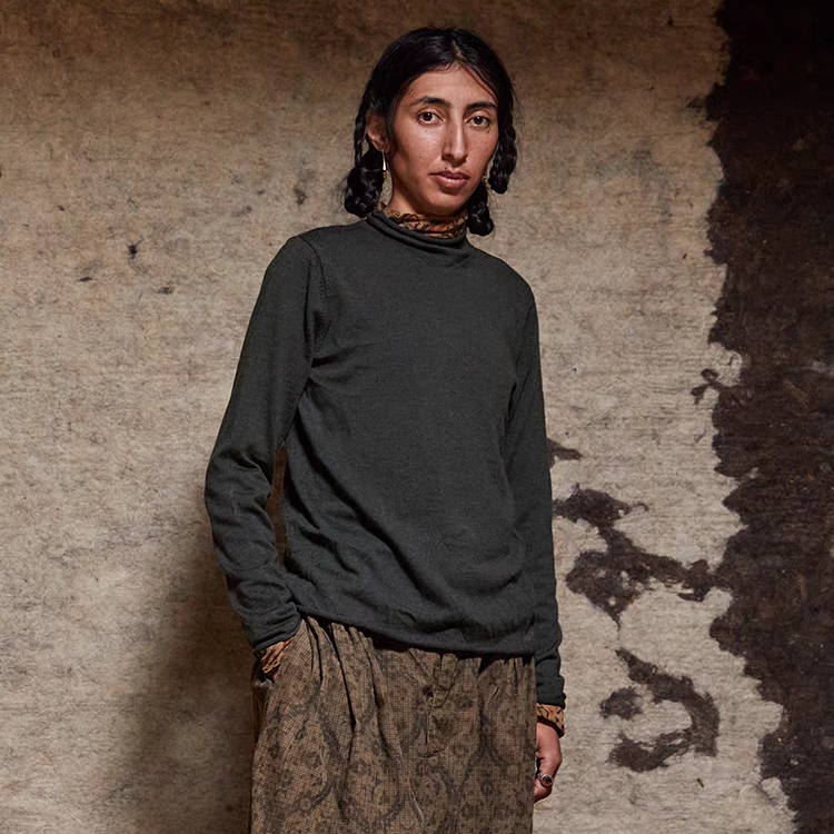 24FW7035针织套头上衣纯色圆领宽松休闲长袖半高领