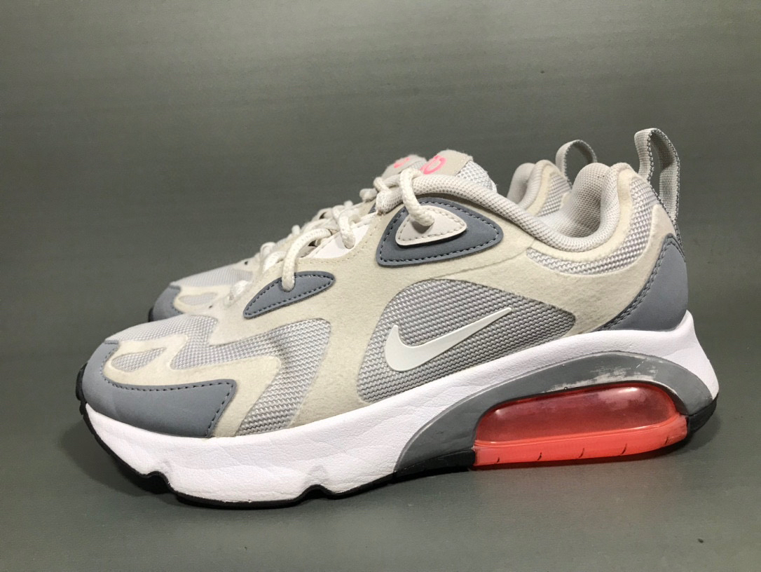 36码 耐克 Air max 200 米白跑步鞋/无原盒/公价461 后跟内衬磨损