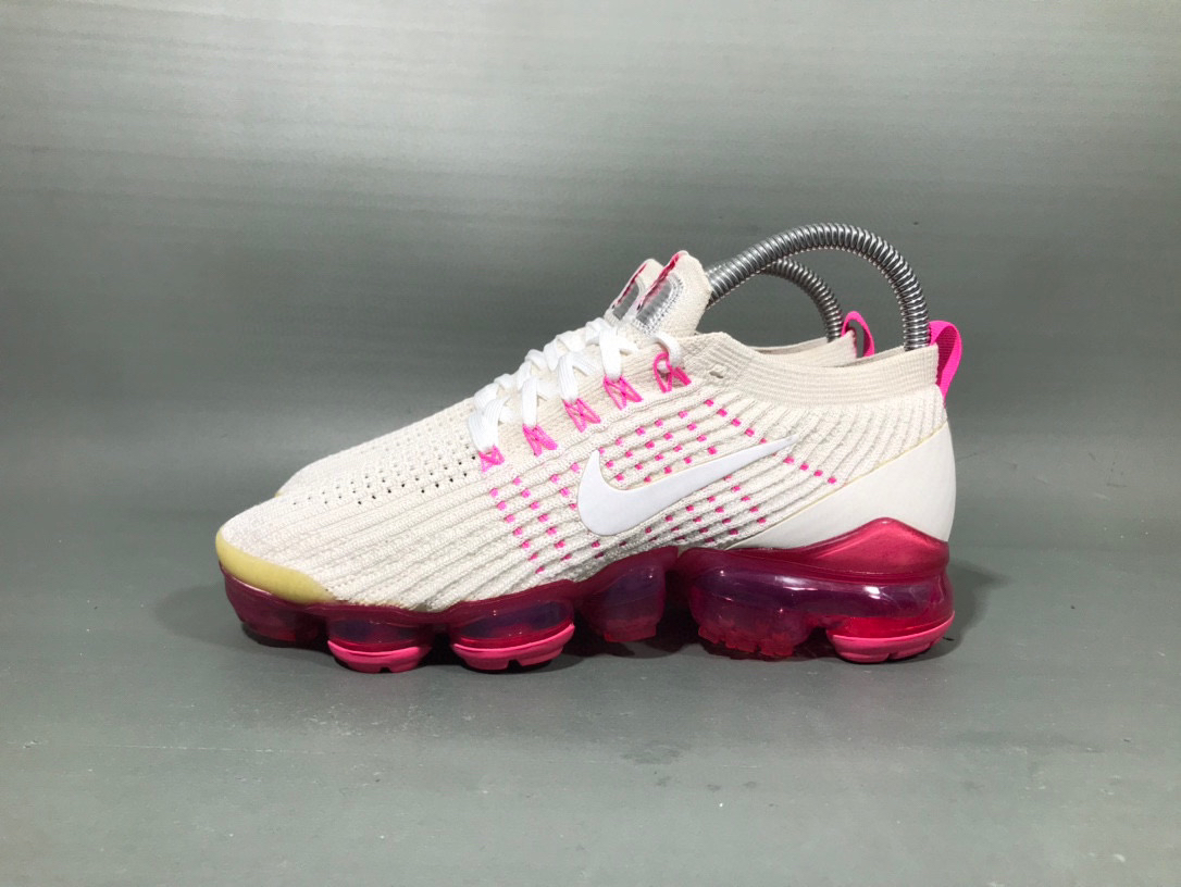37.5码 耐克 Vapormax Flyknit 白粉跑步鞋运动鞋/无原盒