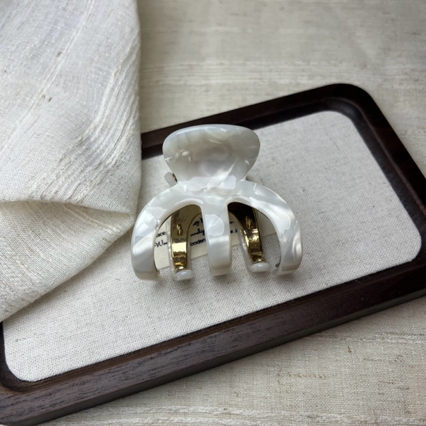 Hy 简约醋酸合金小抓夹5cm