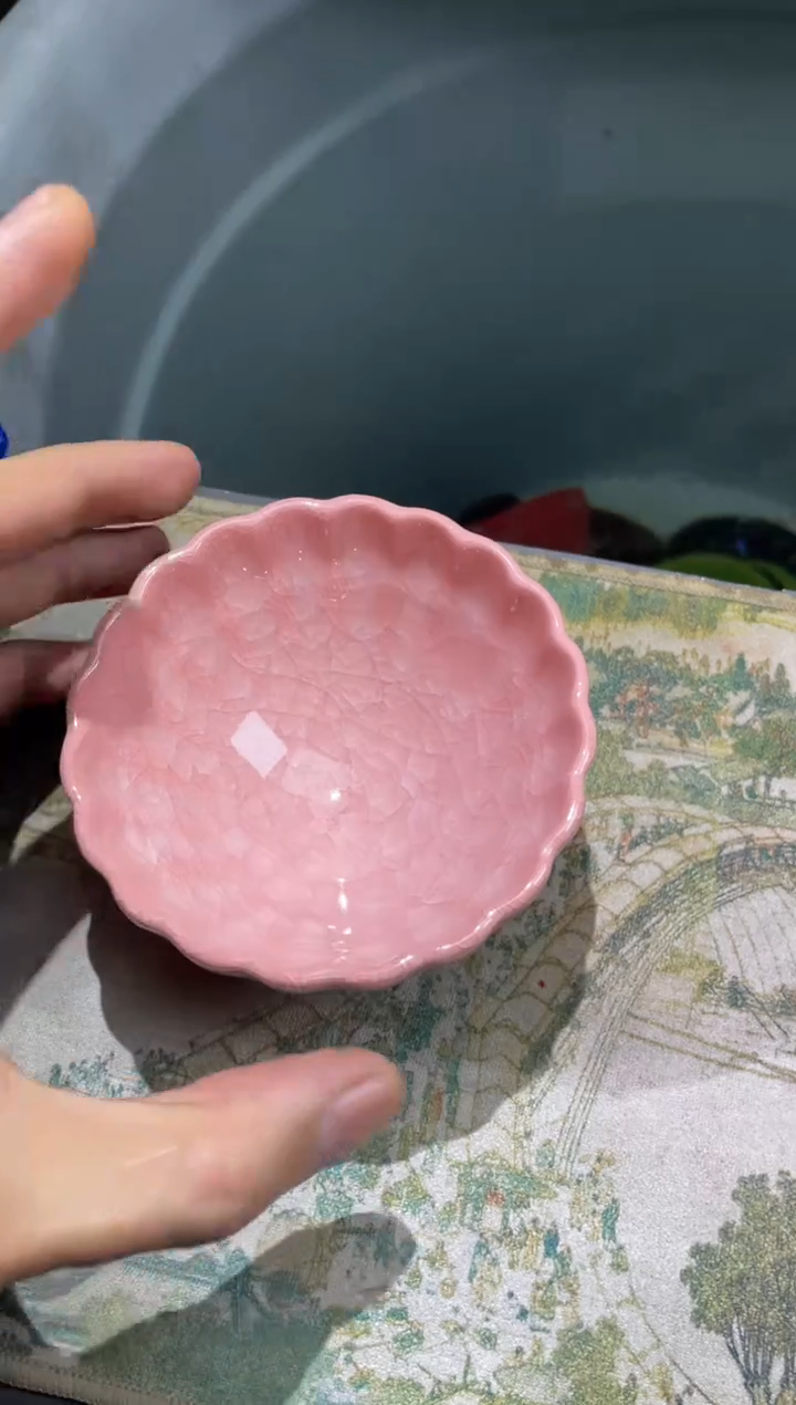 【闪购商品】瓷茶盏葵口粉冰裂主人杯