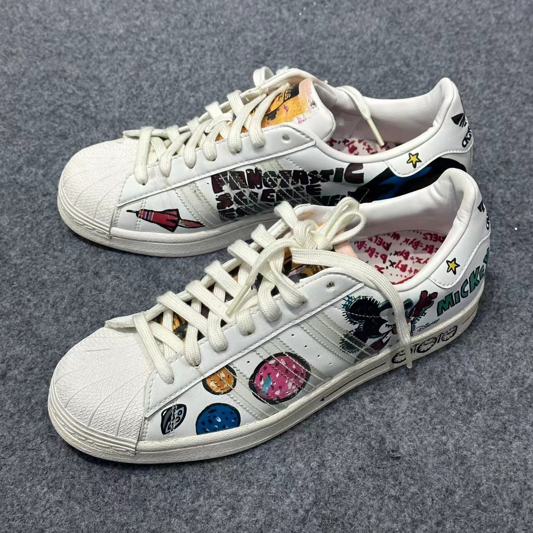 40.5码/ADIDAS 贝壳头迪斯尼联名 低帮板鞋