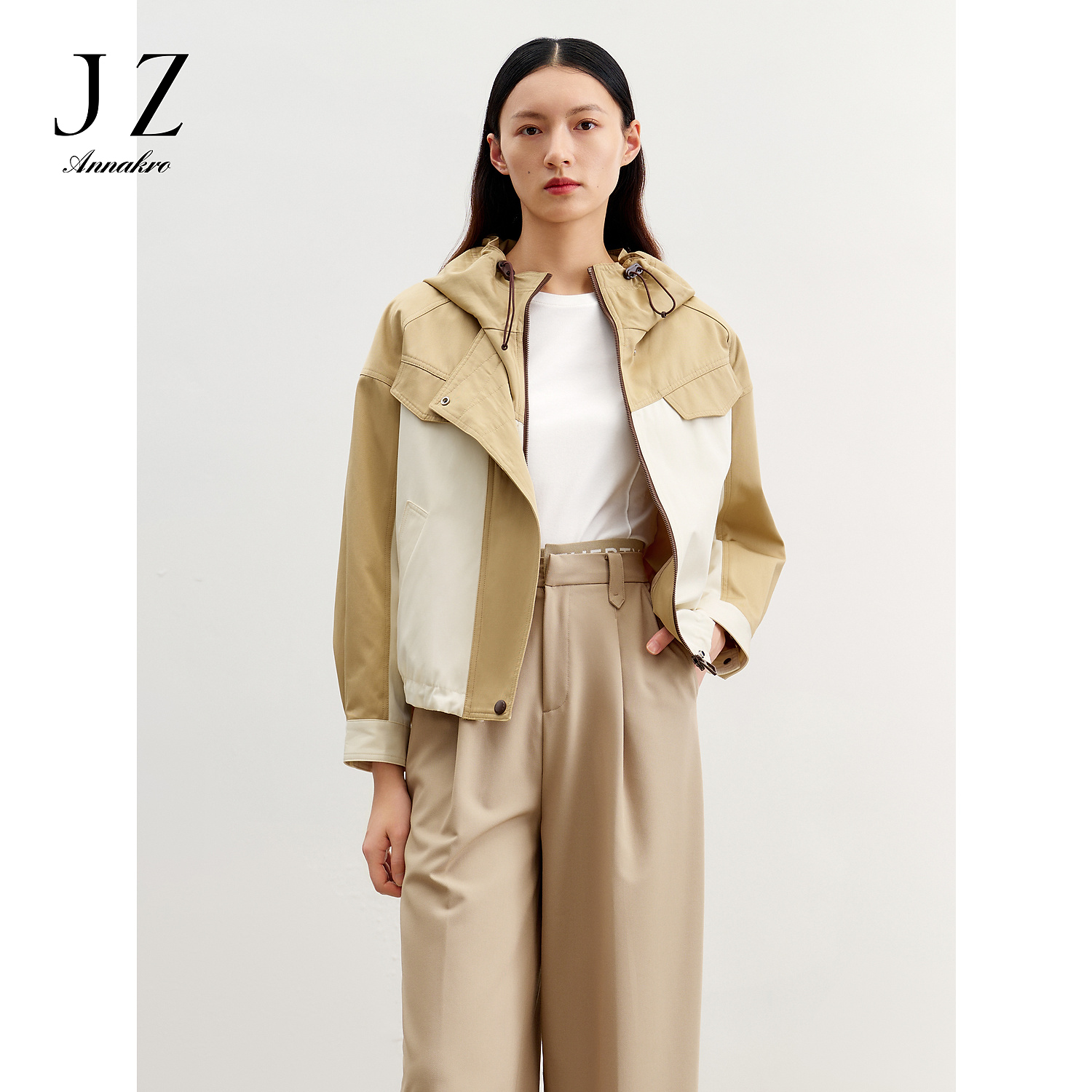玖姿安娜蔻春款都市机能风轻量户外撞色H型风衣女JTEC41303 