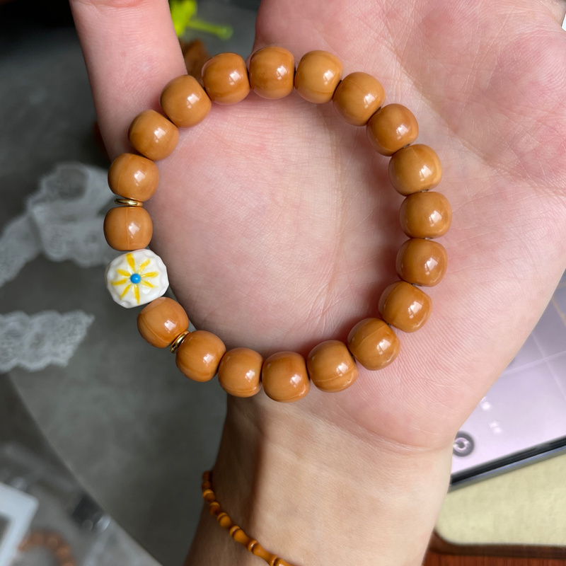 猴头老型卡10搭配太阳手串