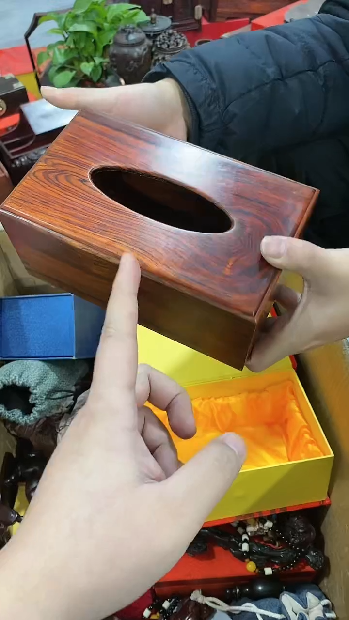 【闪购商品】木头红纸巾盒礼盒