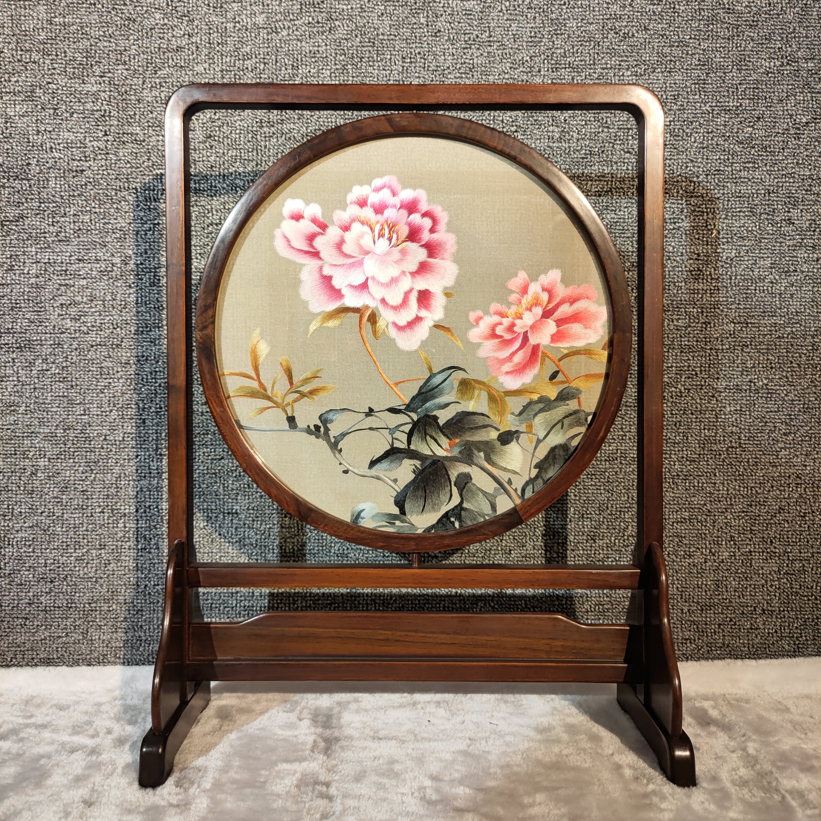 30直径苏绣双面绣台屏摆件（胡桃木）