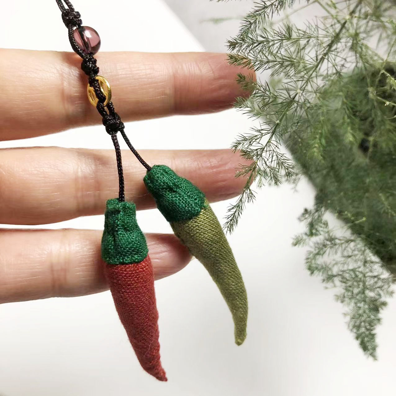 秋冬新款  辣椒 手机挂饰/创意饰品/扇坠/吊饰 布艺手作 彧红
