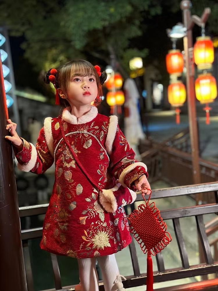 拜年服女童冬款汉服2024新款中国风儿童宝宝新年唐装喜庆衣服冬季