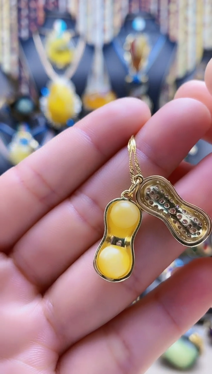 【闪购商品】琥珀颈饰合金吊坠赠绳/链