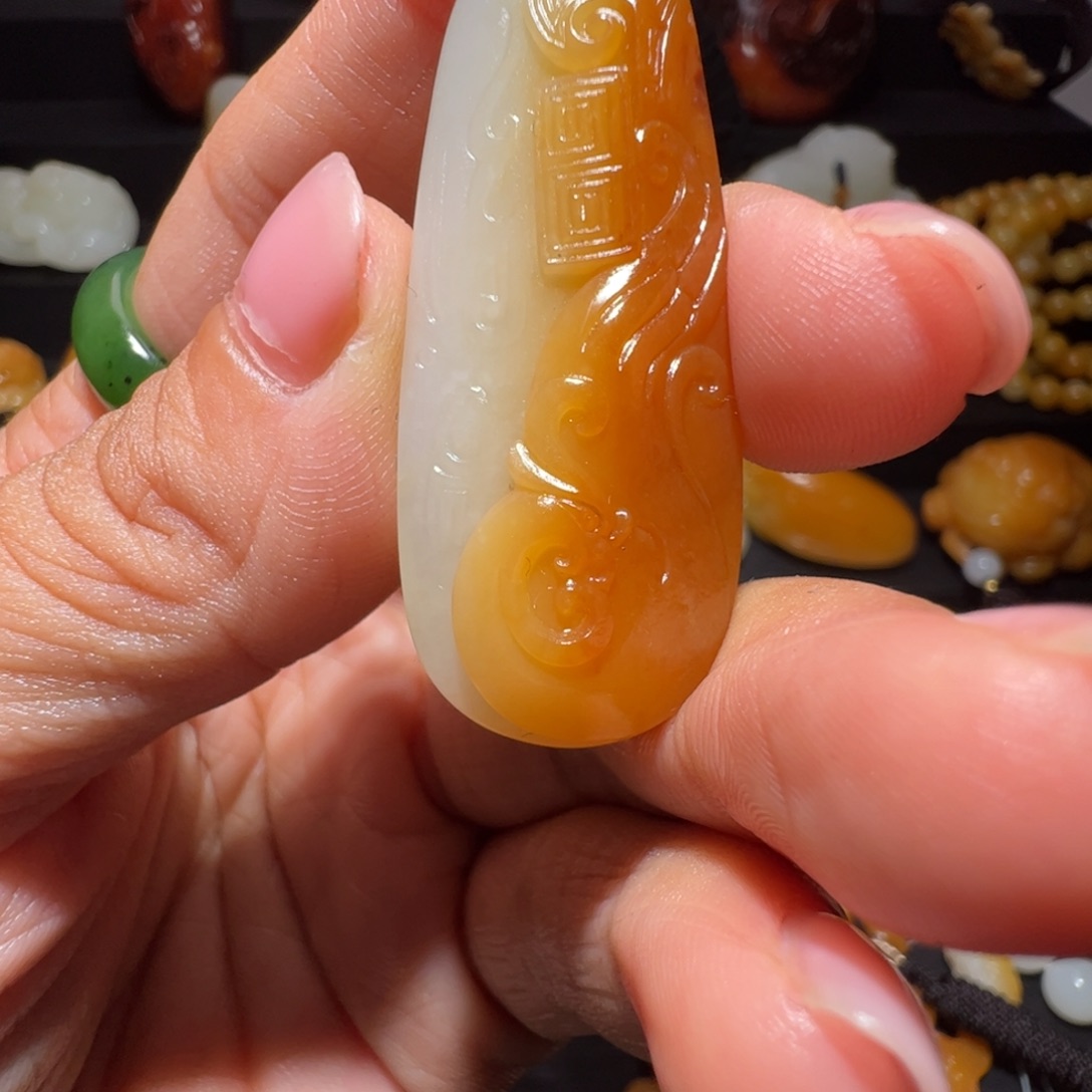 和田玉吊坠(不含链)未镶嵌格****猫