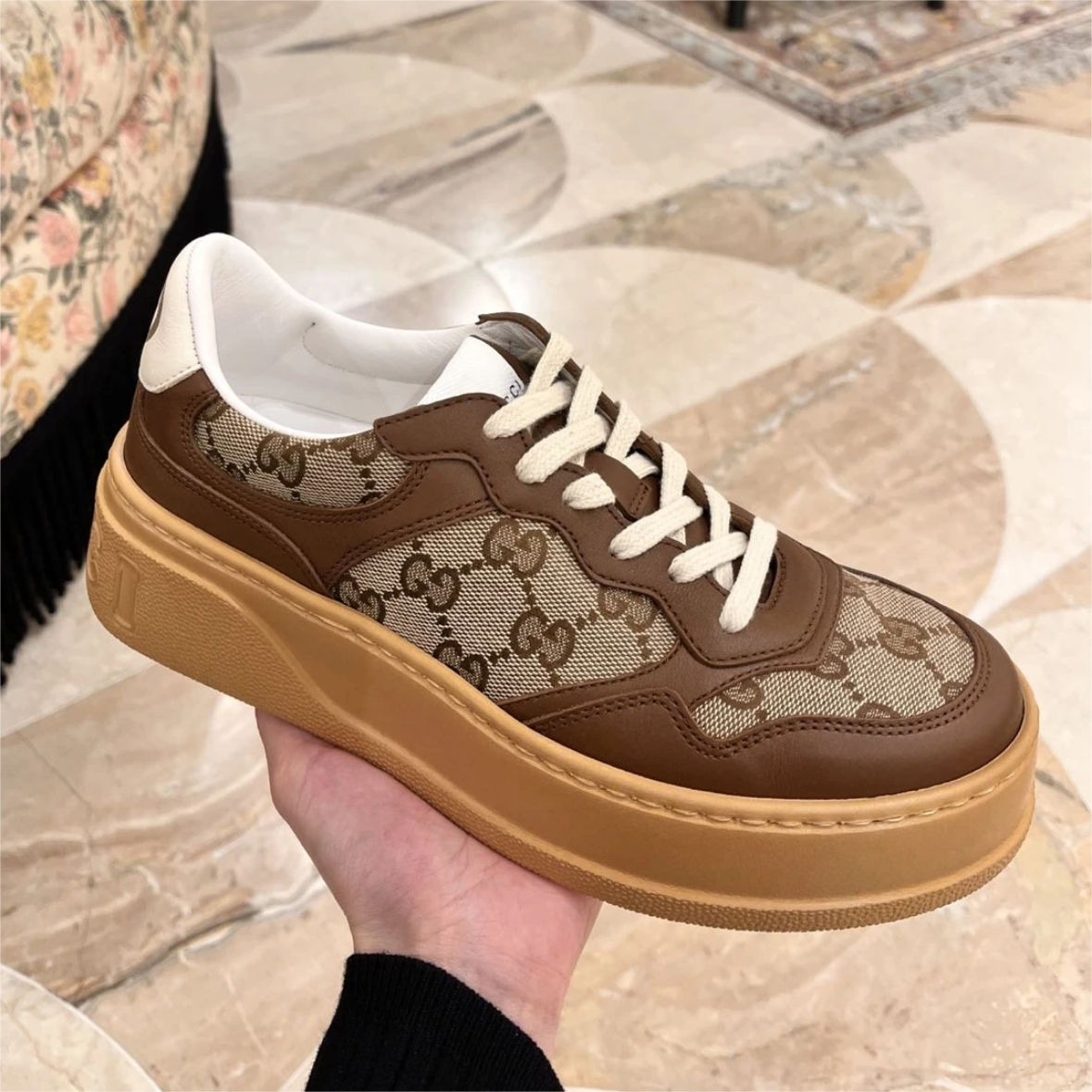 全新未使用 GUCCI/古驰 Chunky B饼干鞋棕色休闲板鞋白鹿同款时尚