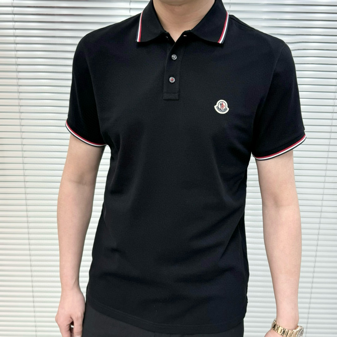 全新未使用 MONCLER Logo条纹装饰短袖polo衫 男款 纯色休闲夏季
