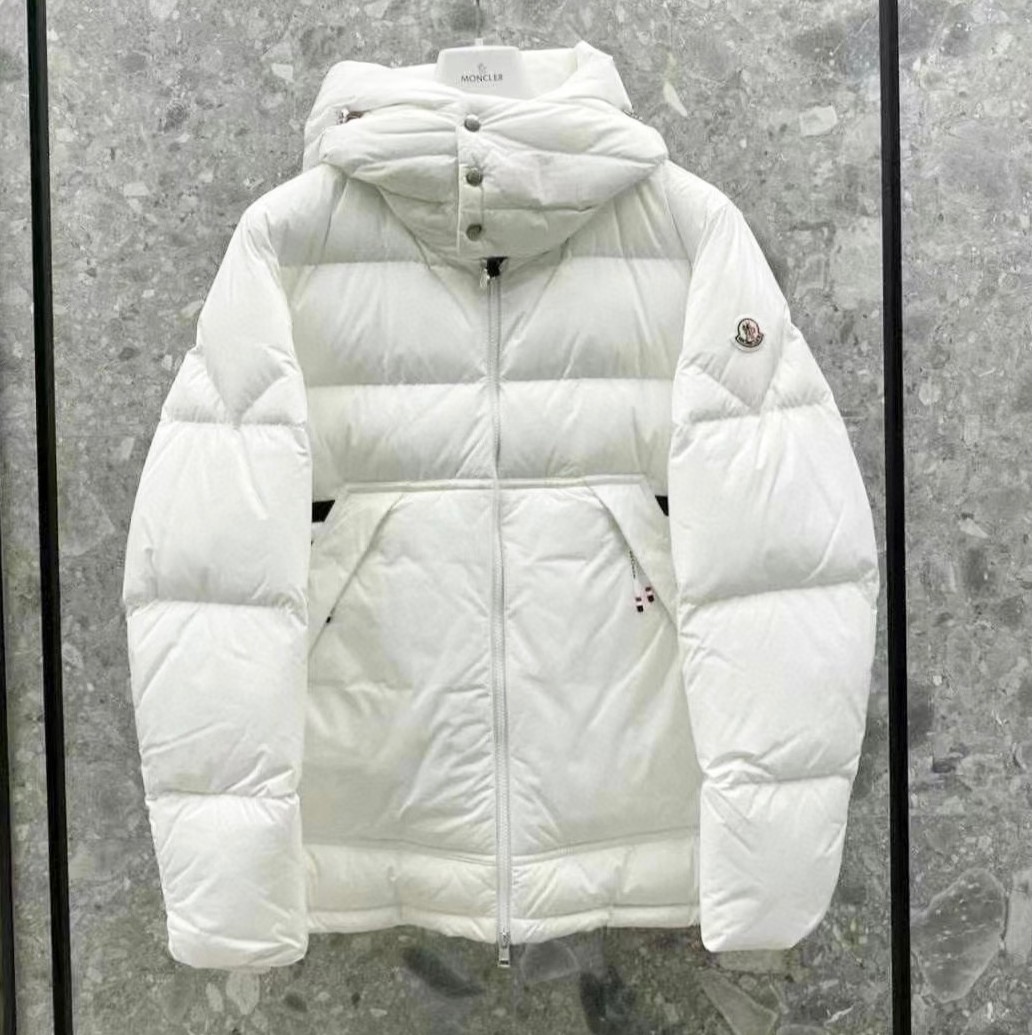 全新未使用 MONCLER 蒙口条纹拼色连帽含羽绒夹克外套 男款 白色