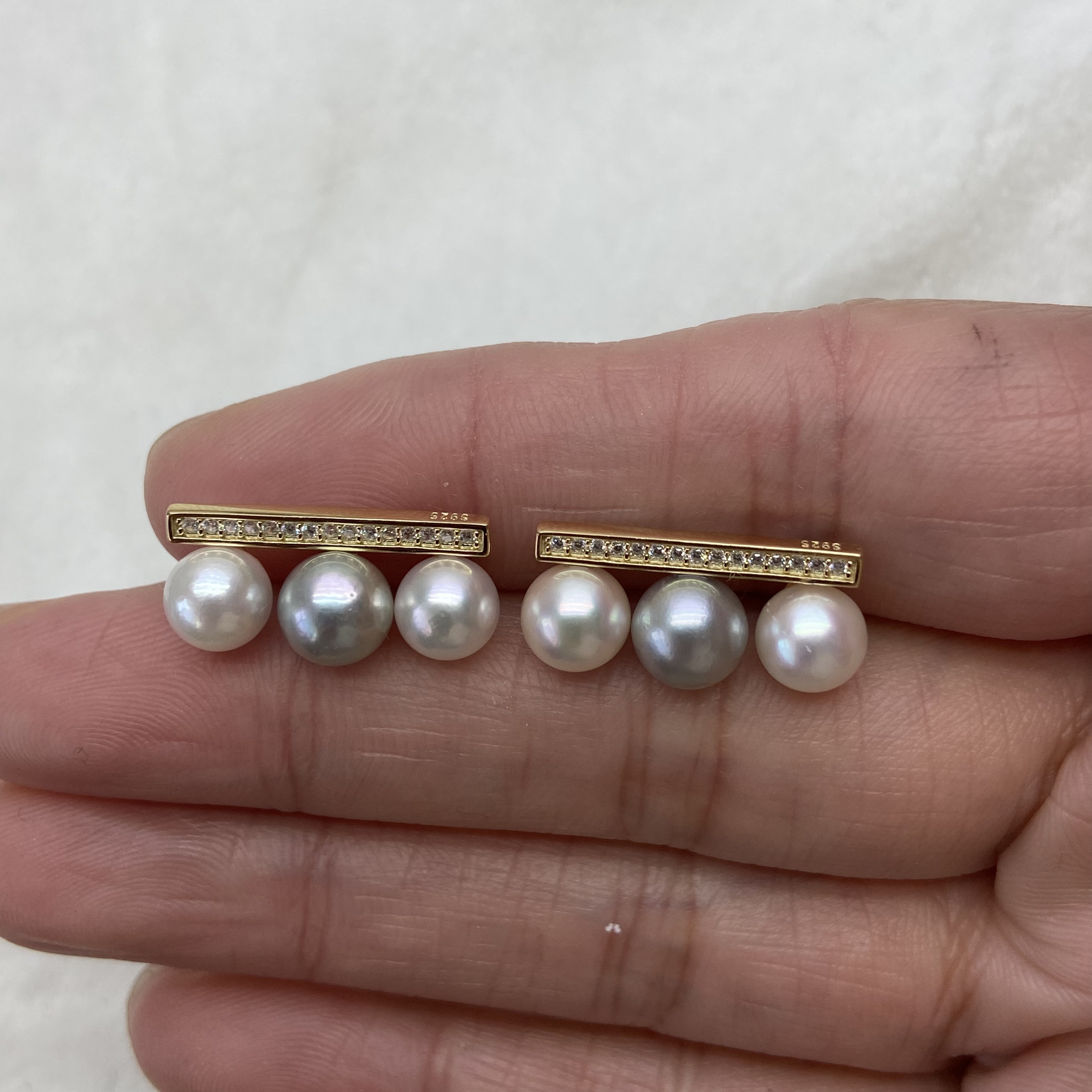 琪心海水akoya糖果色平衡木耳钉6:7