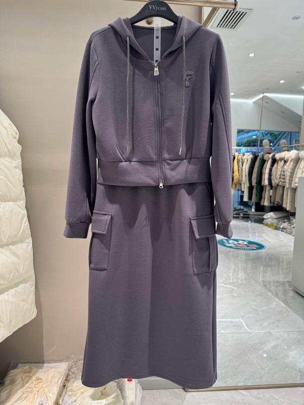 【VV FUSHI】T24099797秋季休闲时尚气质显瘦针织连帽工装裙套装