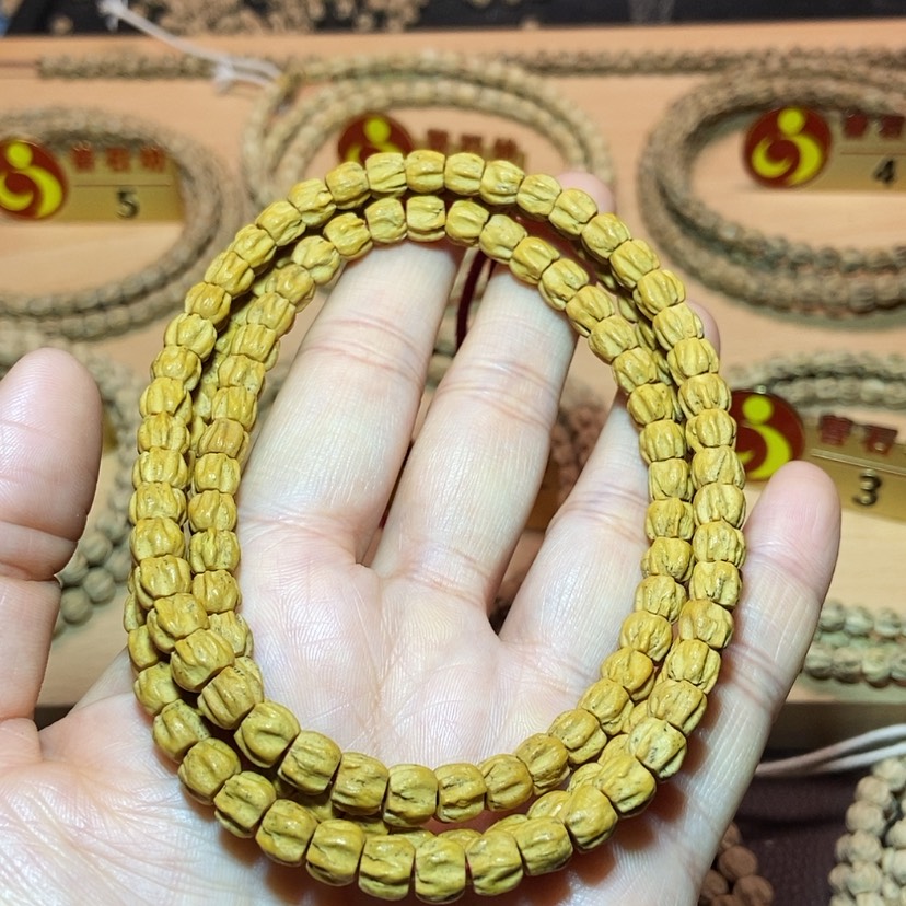 【闪购商品】柏香籽/百香籽吊坠ღ****年