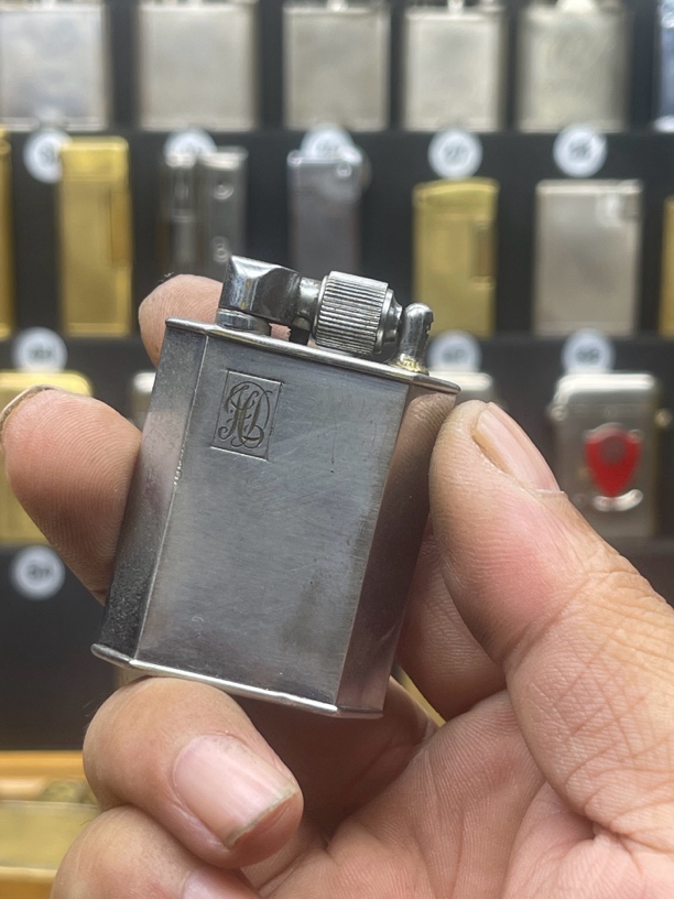 英国产麦克莫多煤油打火机