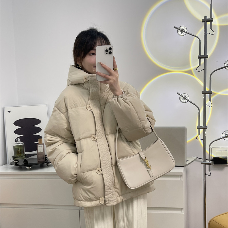 波司澄羽绒服女款高端女冬季外套嘉兴平湖羽绒服工厂冬装短款羽绒