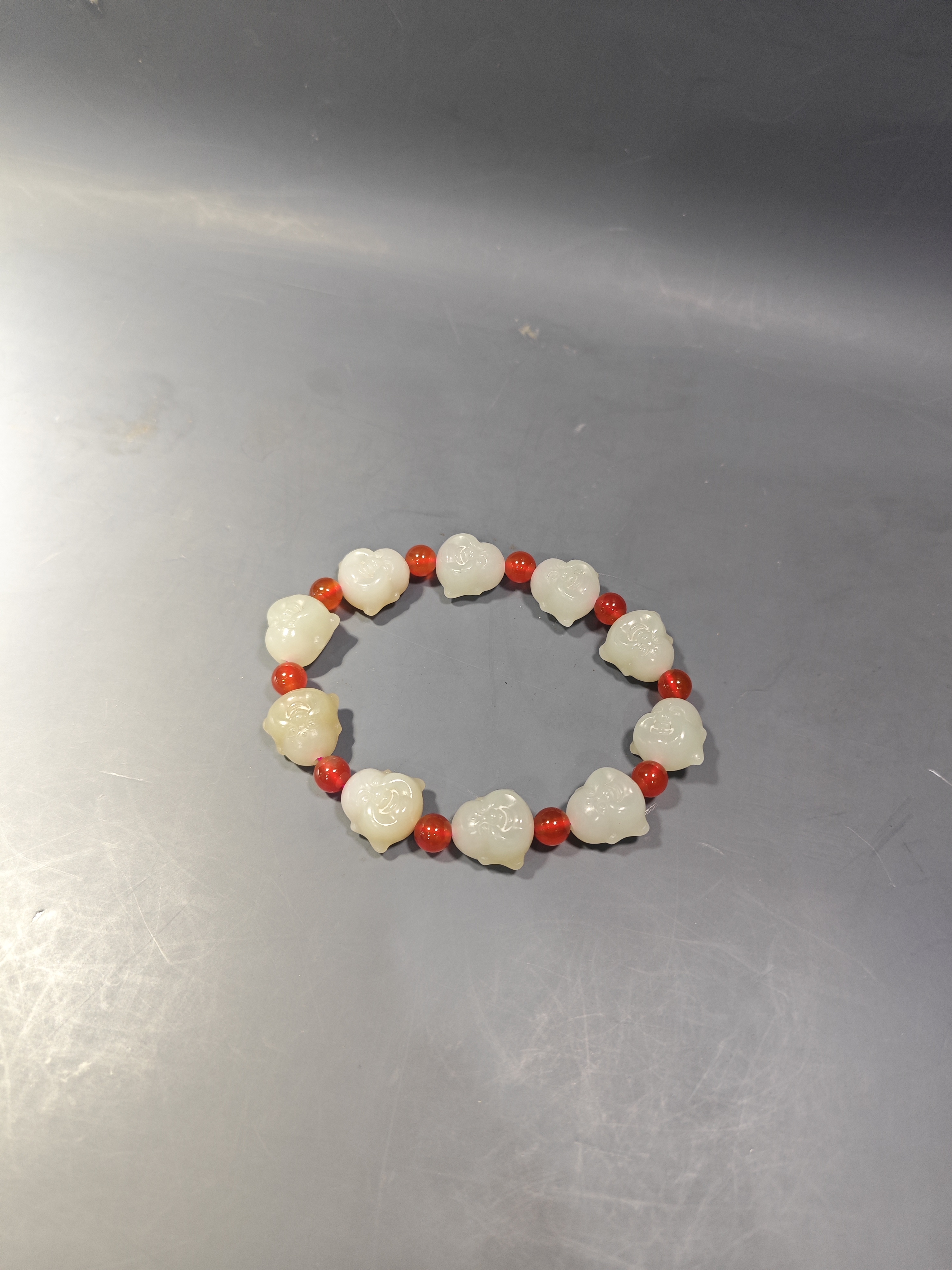 新疆和田玉弥勒佛手串