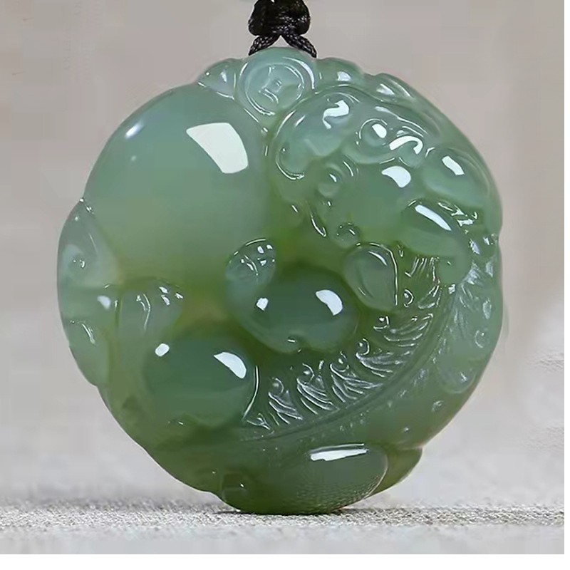 天然和田玉貔貅吊坠有求必应招财纳福男女通用玉佩配绳子配证书