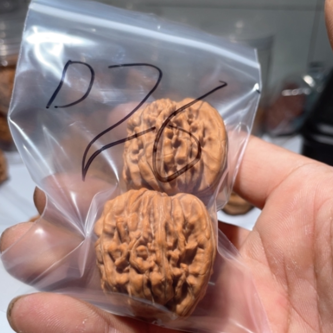 【闪购商品】文玩核桃吊坠林*?