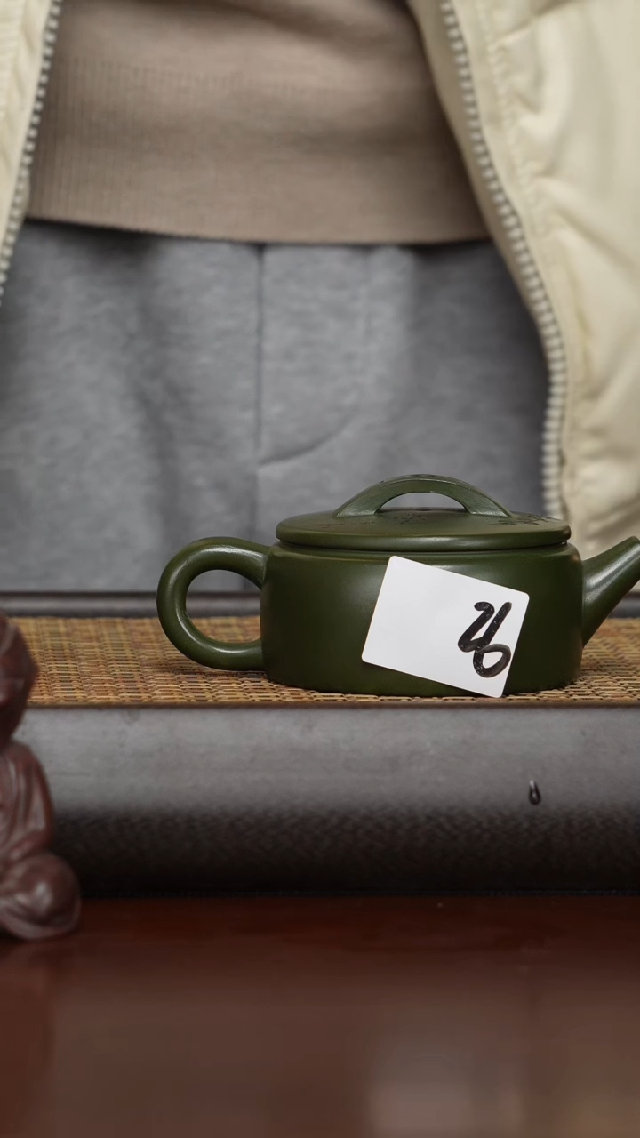 【闪购商品】紫砂茶壶绿泥刻绘汉瓦——GP26