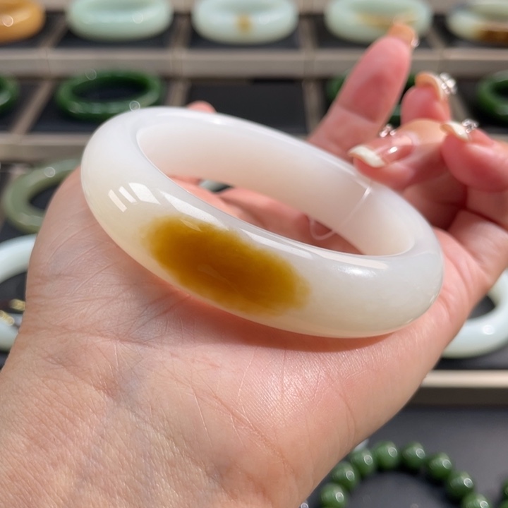 和田玉手镯未镶嵌广****赁