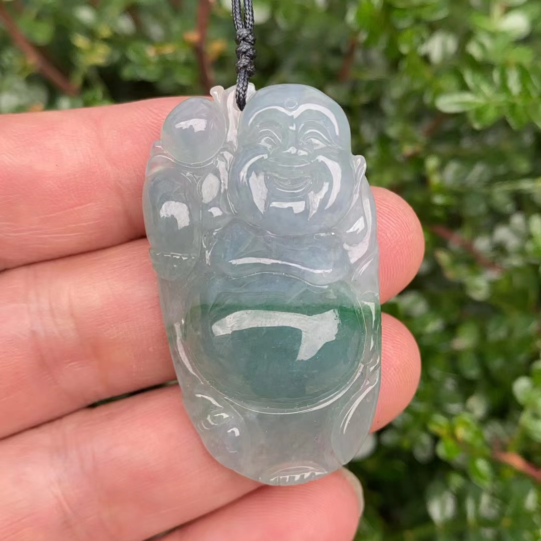 天然翡翠精美俏色站佛吊坠