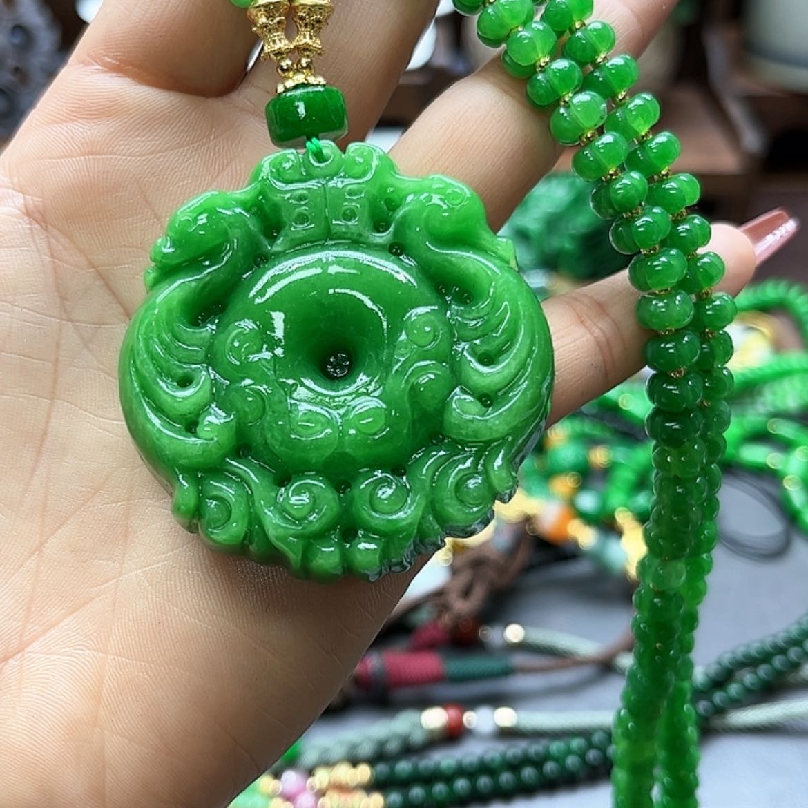 【闪购商品】琉璃颈饰