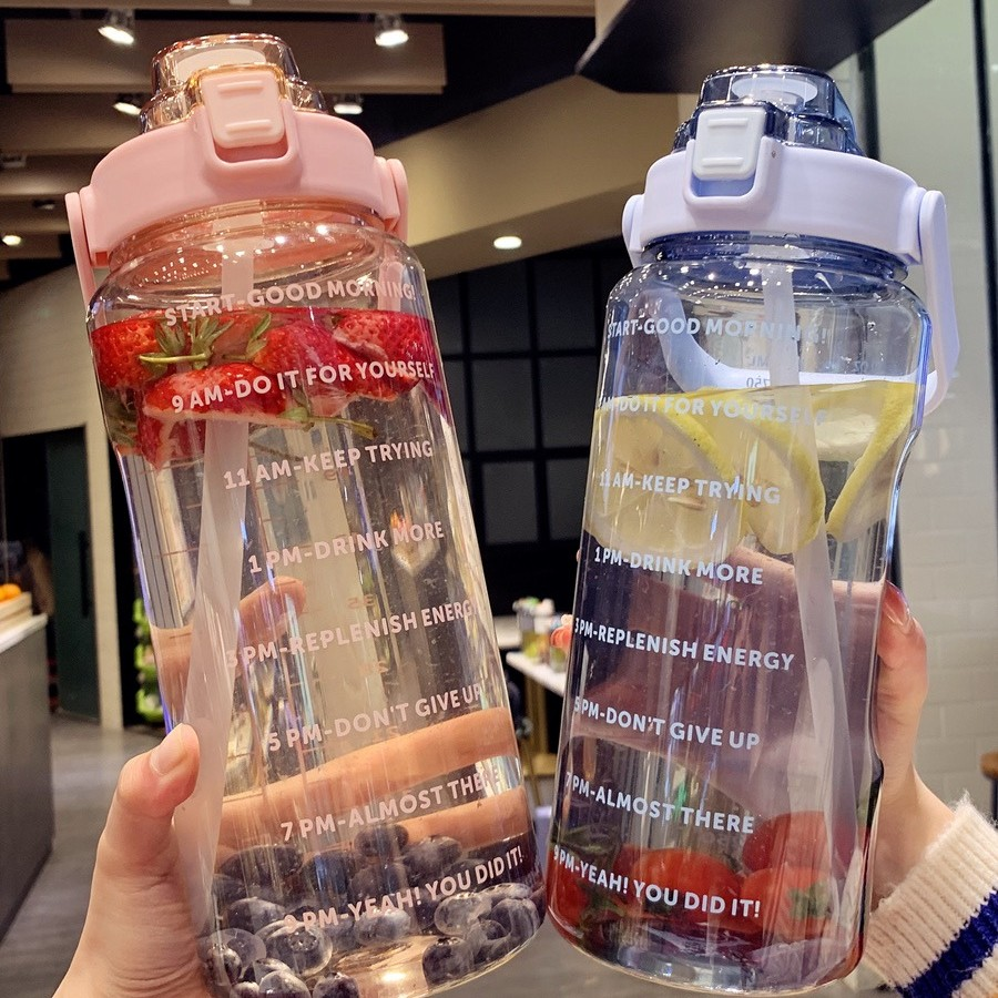 【2000ML】大容量喝水吸管杯便捷刻度杯自行车水壶手提便携