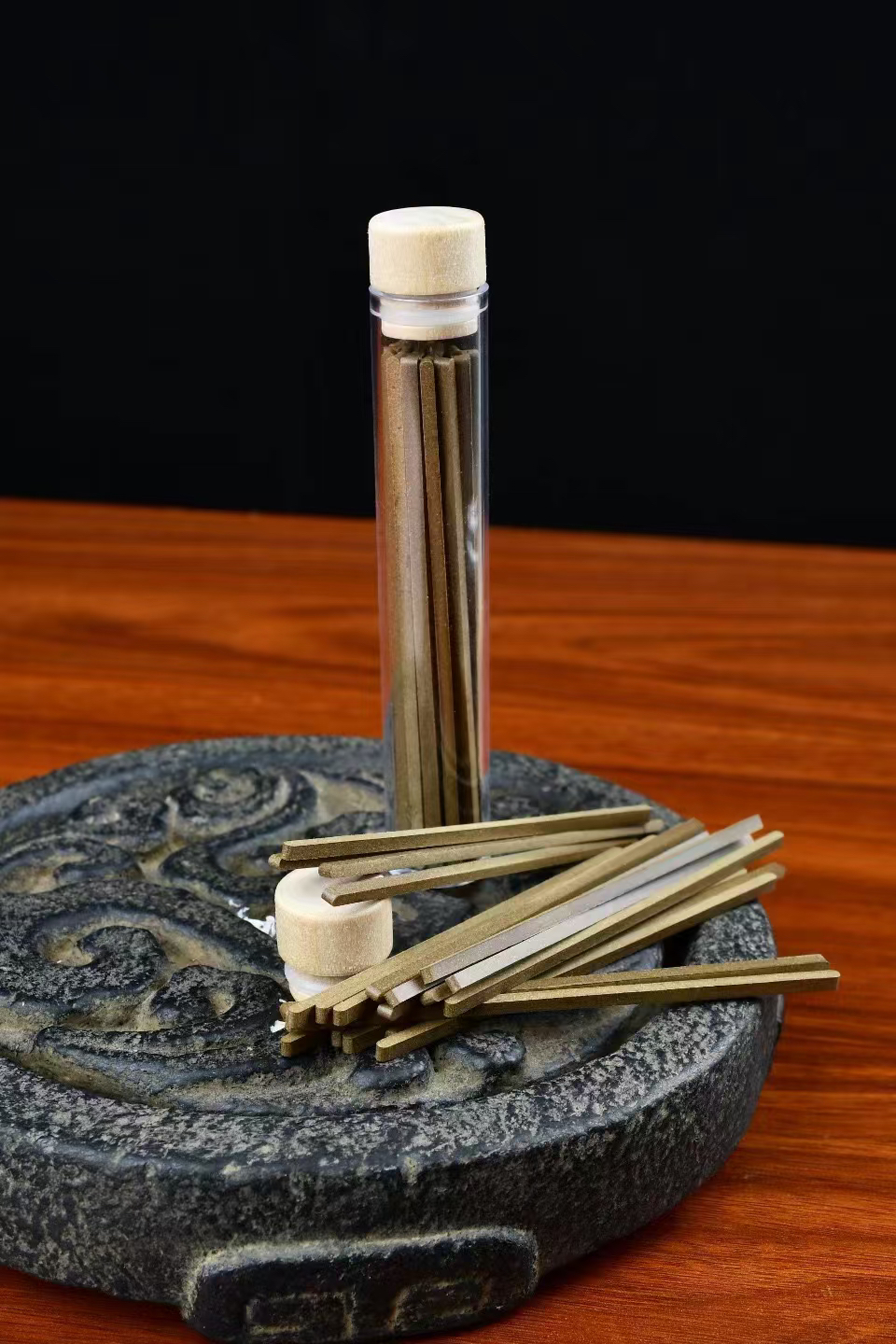 海南沉香壳子方柱香10克一管 花果蜜香