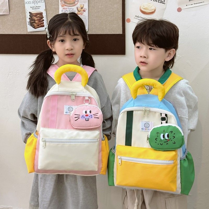 2024新款儿童书包春游包小背包幼儿园轻便大容量女孩男孩撞色百搭
