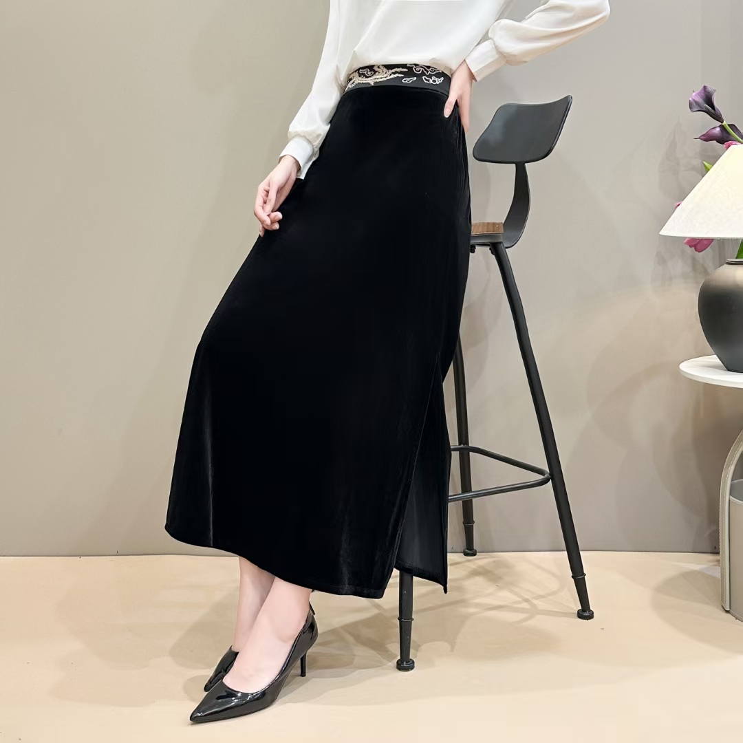 2025新款丝绒半身裙黑色长裙高腰开叉显瘦百搭中长款半身裙女款