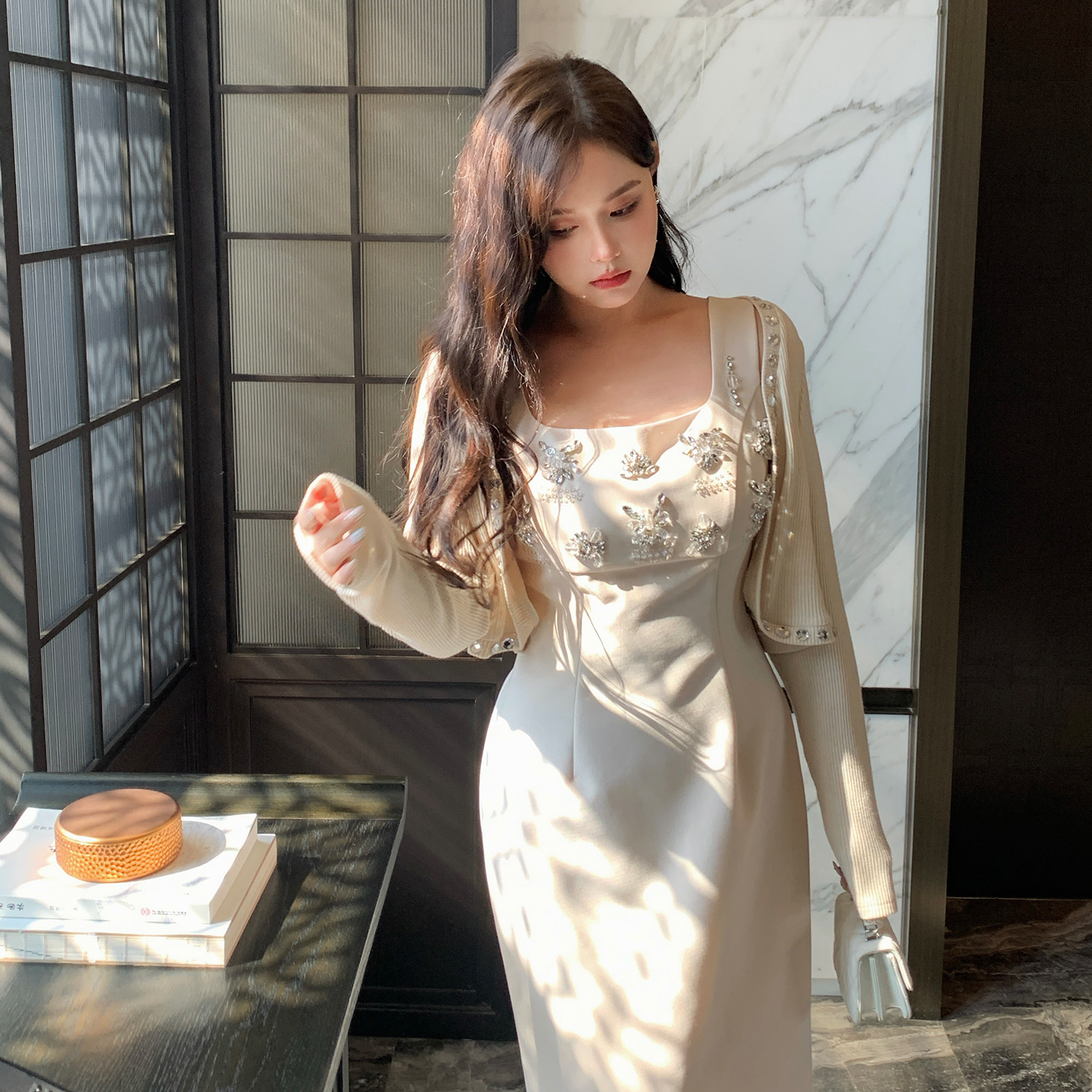 MB大码女装【伊尔姆河畔】2025秋冬新款法式小香风吊带连衣裙针织外