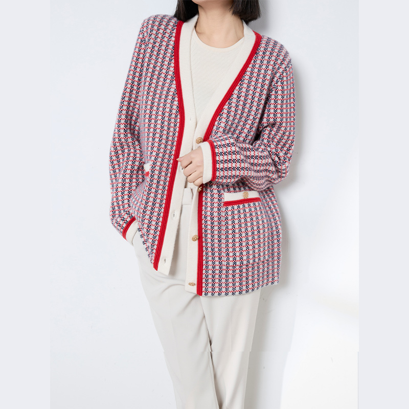 【钱老板粉丝专享】13106欧丝璐纯山羊绒宽松拼色V领女开衫毛衣外套