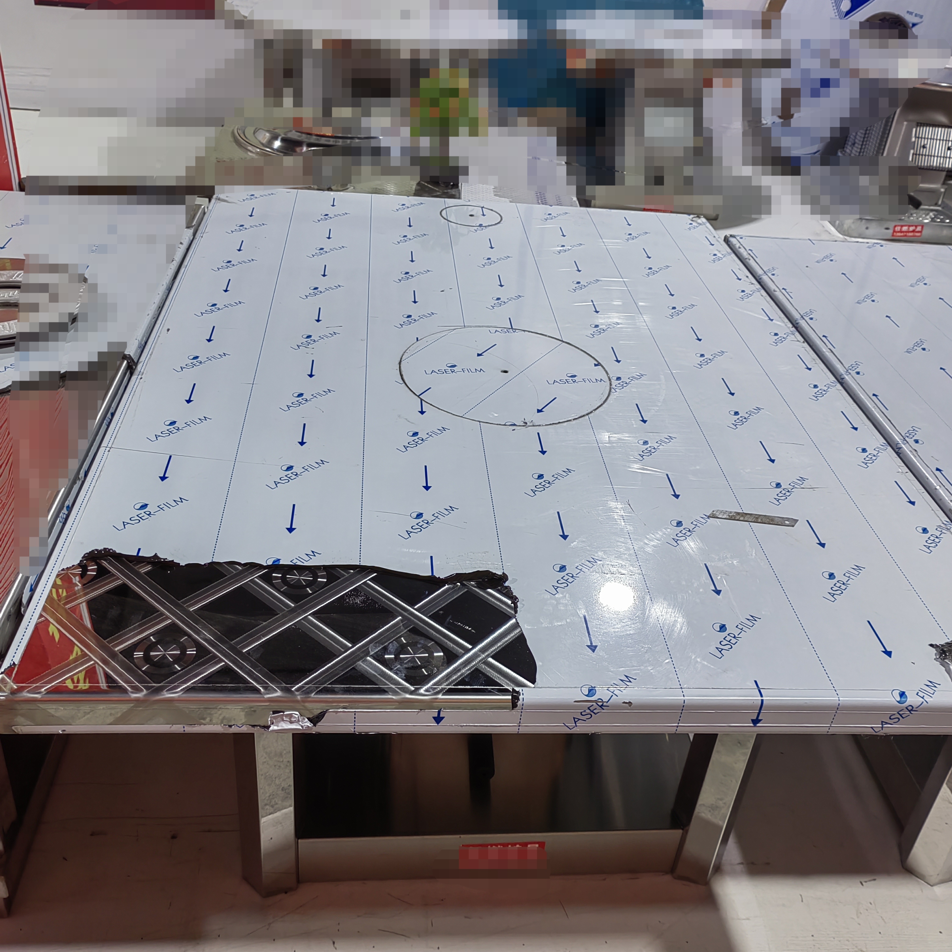 巧燃/任燃100*1400方格镭射花加厚不锈钢桌面柴煤两用无烟气化炉