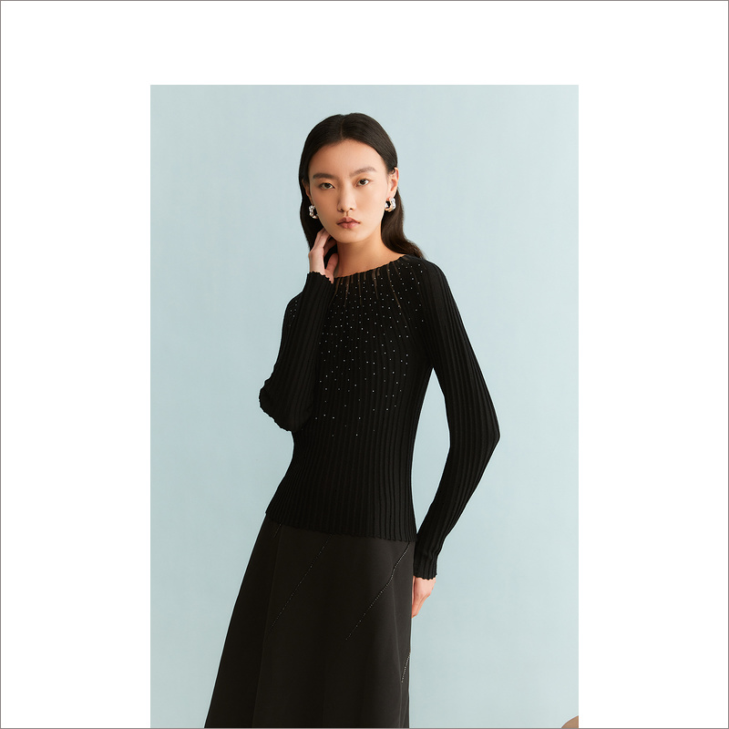 YINER音儿奥莱女装冬季新款法式烫钻针织衫软上衣8C63506416