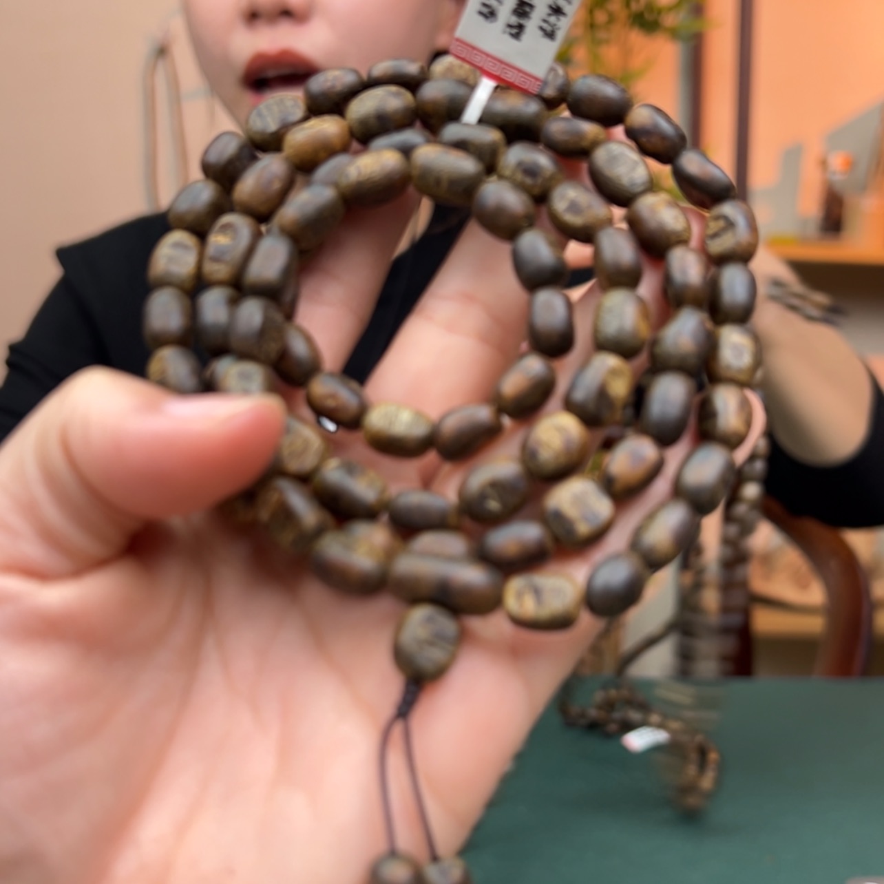 【闪购商品】沉香手串莺歌绿奇楠天然留疤多样性发货一条